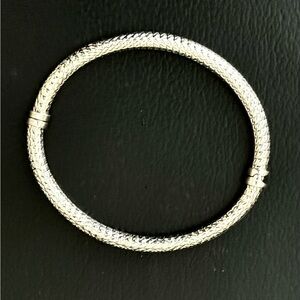 .925 Sterling Silver Milor made in Milan Italy solid textured bangle bracelet